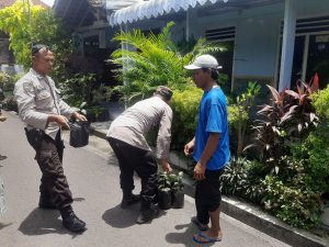 Polsek Pace Dukung Ketahanan Pangan, Manfaatkan Lahan Sela untuk Tanaman Bergizi