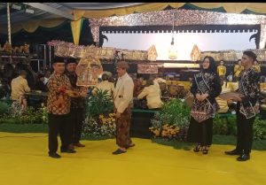 Tasyakuran Bupati Dan Wakil Bupati Kabupaten Madiun Gelar Wayang Kulit.