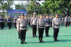 Dukung Asta Cita Presiden RI, Kapolres Magetan Berikan Penghargaan kepada Bhabinkamtibmas Penggerak Ketahanan Pangan