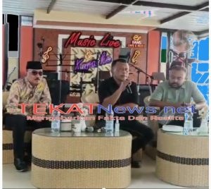 Bupati  Ponorogo  Sugiri  Sancoko Hadiri  Chatering Media  Di Fans Cafe & Resto