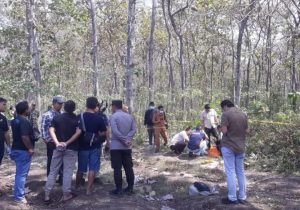 ‎Warga  Desa Sampung Ponorogo  Di Gegerkan Adanya Penemuan mayat Perempuan  ‎ ‎