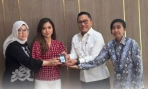 ‎Sudah  Viral  Baru  Kembalikan Id card Reporter CNN ‎	 ‎